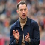 فريق سعودي يخطط لخطف مدرب أهلي جدة.. ما القصة؟