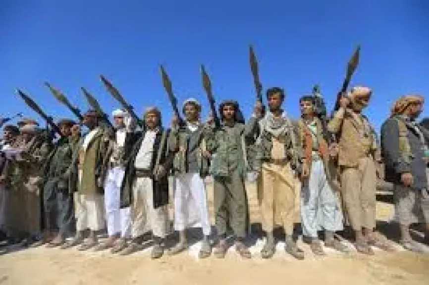 فضيحة كبرى: شركات الحوثي تصادر هواتف ضباط كبار! ماذا يفعلون بالأرقام؟!