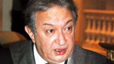 في ذكرى ميلاده.. نور الشريف يتحدث عن علاقته بـ عمه إسماعيل وكيف اقتبس شخصية عبد الغفور البرعي منه|لقاء نادر