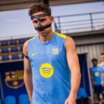 فيرمين لوبيز يظهر بالقناع في تدريبات برشلونة