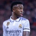 فينيسيوس يستحق هذه المعاملة من الجماهير ..!