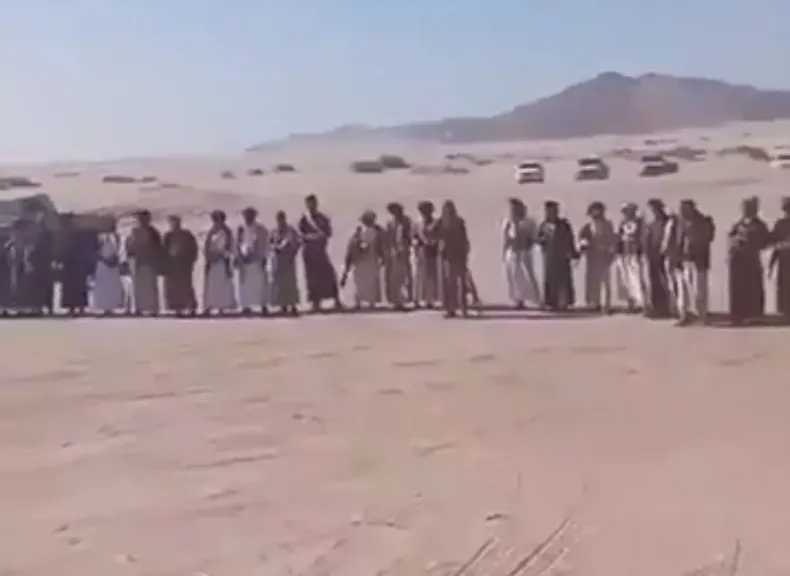 قبائل الجوف تستنفر وتمنح الحوثيين مهلة حتى التاسعة مساءً للإفراج عن الشيخ ”فدغم” الحزمي (فيديو)