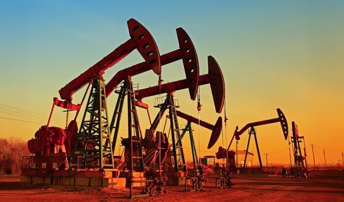 قفزة في أسعار النفط مع تصاعد مخاوف انهيار الهدنة بين واشنطن وطهران