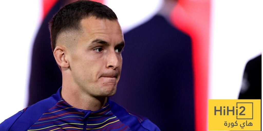 كاسادو منفتح على فكرة الرحيل عن برشلونة