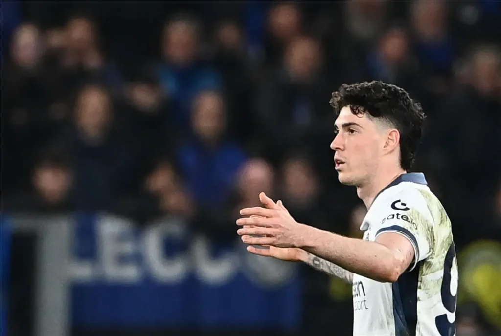 كم طلب إنتر ميلان لبيع باستوني إلى برشلونة؟