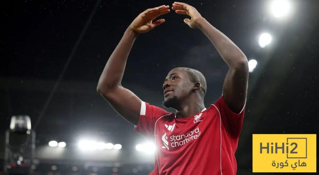 كوناتي يقترب من تجديد عقده مع ليفربول