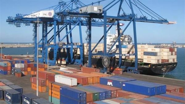 كيف تفادت مصر أثار الحرب الإيرانية وأصبحت حلقة وصل بين أوروبا والخليج؟