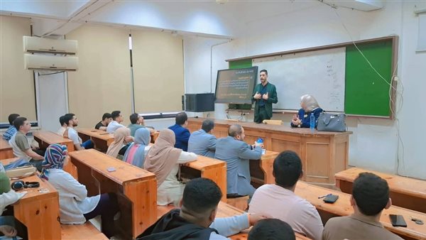 كيف تواجه قلق الامتحانات؟.. ورشة عمل تدريبية بصيدلة بني سويف