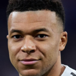 كيليان مبابي اول لاعب فرنسي يفعلها !