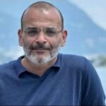 «لازم ابقى شايفها في عيني ست الستات».. أيمن بهجت قمر ينفي خبر زواجه|تفاصيل