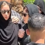 لبلبة تساندها.. الحزن والصدمة يسيطران على منة شلبي في جنازة والدها