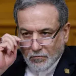 لعبة ”عض الأصابع” تبدأ.. أول تصريح إيراني رسمي بشأن العرض الجديد المقدم للإدارة الأمريكية لإنهاء الحرب