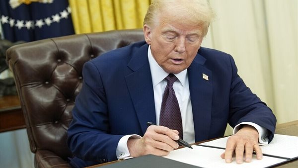 لماذا تراجع ترامب عن فكرة الاستيلاء على جزيرة خرج الإيرانية؟