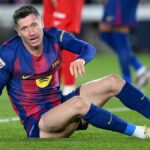 ليفاندوفسكي يعلق مصيره مع برشلونة لنهاية الموسم