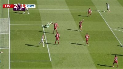 ليفربول ضد كريستال بالاس.. كريستال بالاس يسجل هدف غير أخلاقي في مرمى ليفربول بالدوري الإنجليزي الممتاز وغضب الجماهير