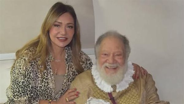 ليلى علوي تشيد بعرض “الملك لير” وتصف يحيى الفخراني بـ“القامة التي لا تتكرر”