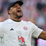 ماذا قال كومباني للاعبيه بعد الشوط الكارثي أمام ماينزه؟