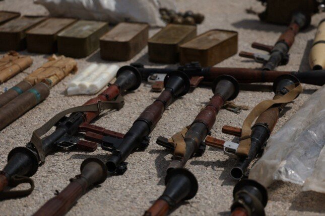 ماذا يحدث في سوريا؟ إحباط مخطط تخريبي وتفكيك خلية إرهابية في حمص ومصادرة أسلحة