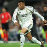 مبابي يضيف هدف جديد بلا معنى!