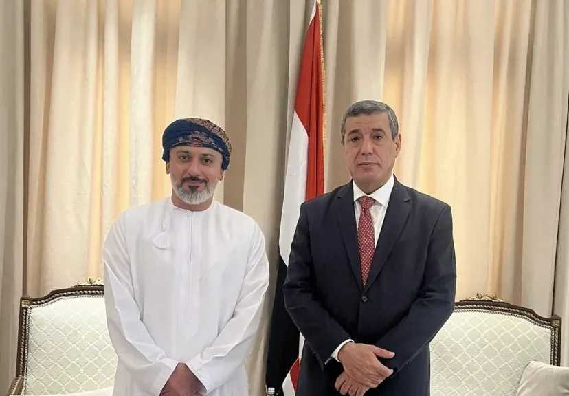 مباحثات يمنية عمانية في الدوحة!!