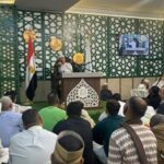 مجالسة الصالحين والنظر إلى وجوهم عبادة