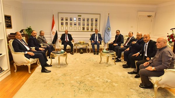 محافظ أسيوط يبحث مع رابطة الحقوقيين دعم التنمية ويؤكد: المواطن شريك في تحسين