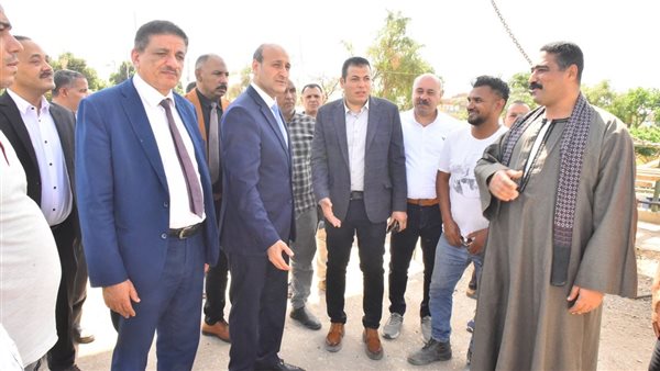 محافظ أسيوط يتابع ميدانياً تطوير كوبري الحواتكة ويوجه بتسريع وتيرة التنفيذ
