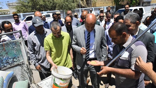 محافظ أسيوط يتفقد أعمال توريد القمح بصوامع مطاحن مصر الوسطى