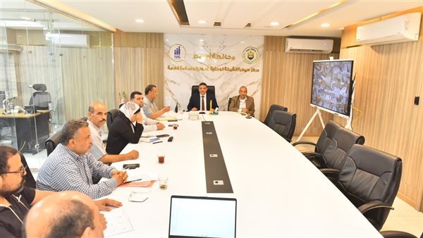 محافظ أسيوط يوجه بتكثيف جهود التصالح على مخالفات البناء