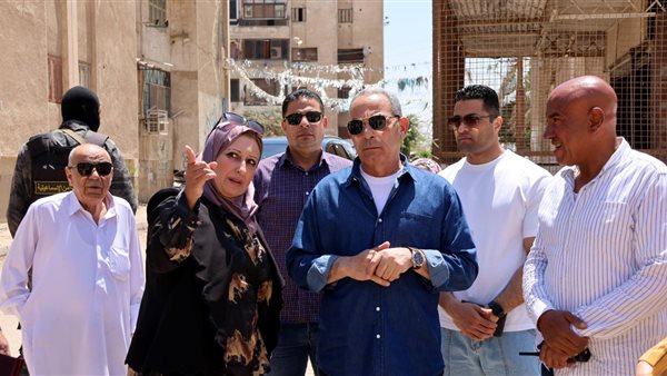 محافظ الإسماعيلية يتفقد منطقة عمارات الكوكاكولا بحي ثالث