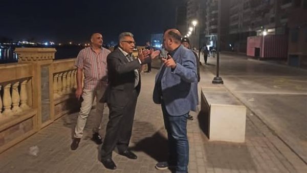 محافظ الدقهلية يتفقد أعمال تعزيز الخدمات وإنشاء غرفة عمليات بممشى المنصورة