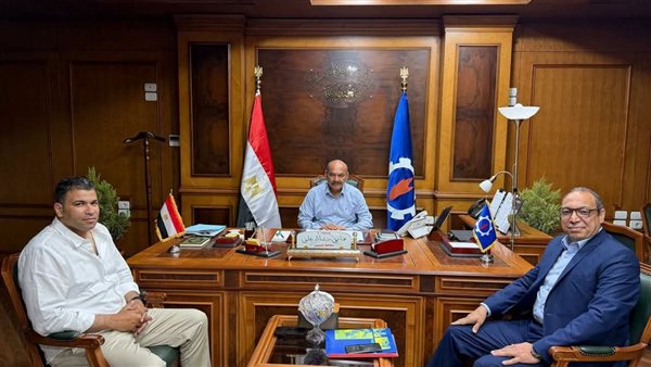محافظ السويس يبحث تعزيز التعاون مع «القومي لحقوق الإنسان» لدعم حقوق المواطنين