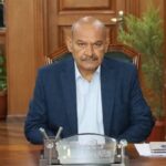 محافظ السويس يوجه بحزمة إجراءات لتحسين الخدمات ورفع كفاءة الأحياء ومتابعة النظافة والمرافق