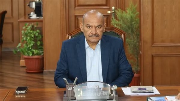 محافظ السويس يوجه بحزمة إجراءات لتحسين الخدمات ورفع كفاءة الأحياء ومتابعة النظافة والمرافق