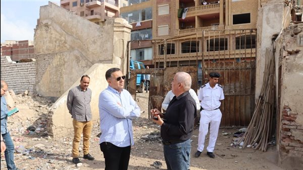 محافظ القليوبية يُجري جولة ميدانية بقرية "بلتان"ً ويوجه بحلول عاجلة لإنهاء التكدسات المرورية