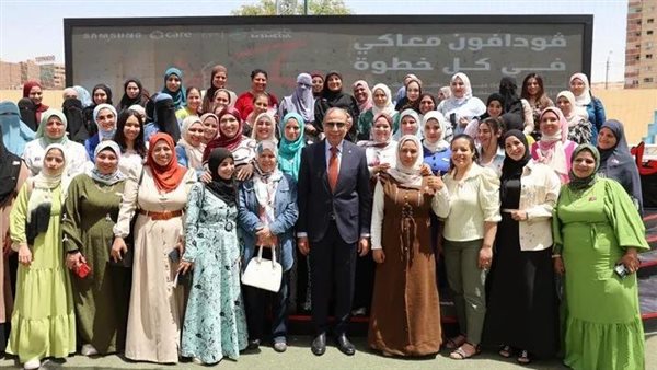 محافظ المنيا يشارك في احتفالية تكريم سفيرات برنامج “معاكي” لتمكين المرأة الريفية