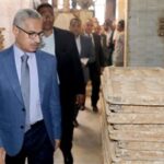 محافظ بني سويف يُفاجئ مخبزًا بإهناسيا ويشدد على توقيع غرامات بعد رصد نقص وزن الرغيف 10 جرام و مخالفات إدارية