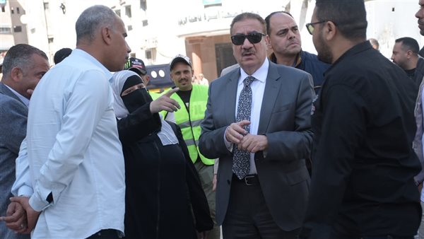 محافظ بورسعيد يتابع تطوير 30 عمارة بمنطقة فاطمة الزهراء في حي الضواحي.