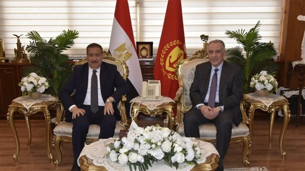 محافظ بورسعيد يستقبل رئيس جمعية مستثمري بورسعيد لبحث سبل دعم الاستثمار