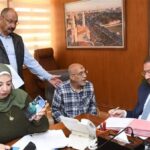 محافظ بورسعيد يستقبل مقترحات المواطنين لتطوير المناطق ويكلف بدراستها