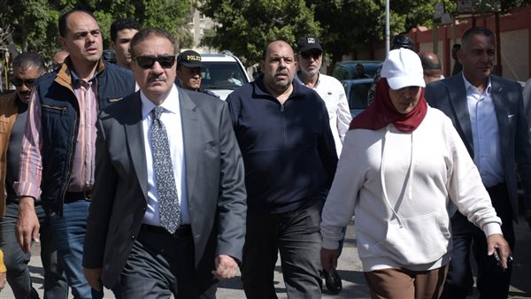 محافظ بورسعيد يوجه ببدء تطوير «حي الكويت» و«السلام تمليك»