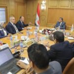 محافظ قنا يستقبل مساعد وزير التنمية لاستعراض انجازات برنامج التنمية المحلية بصعيد مصر