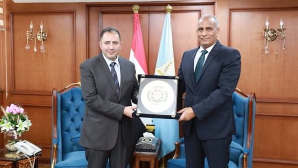 محافظا دمياط وكفر الشيخ يبحثان تعزيز الشراكة المؤسسية والتعاون في عدد من المحاور التنموية والخدمية