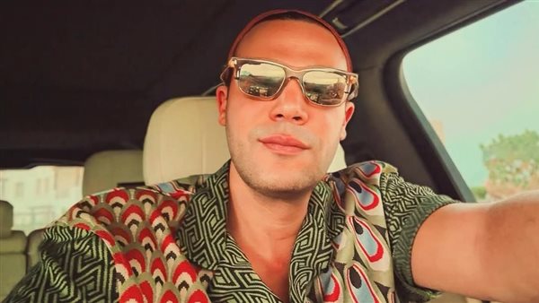 محمد إمام يروج لـ فيلم صقر وكناريا.. ويكشف موعد طرحه بالسينمات