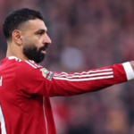 محمد صلاح يسجل الهدف الاول في شباك ايفرتون