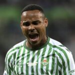 مدافع بيتيس معروض على برشلونة