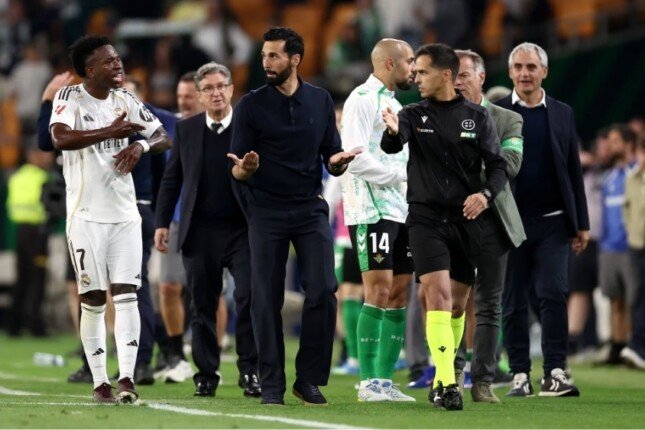 مدرب ريال مدريد يشن هجوم لاذع لحكام الدوري الإسباني