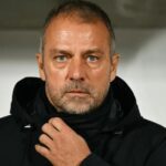 مدرب سيلتا فيغو يشيد بـ فليك قبل مواجهة برشلونة