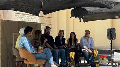 “مشاكل داخلية 32B” يناقش حرج البلوغ وصعوبة التواصل بين الأب وابنته