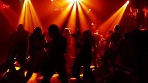 مصر: حبس 26 شابًا بينهم فتاة في واقعة إقامة حفل مخالف للقوانين والآداب العامة بأحد الفيلات